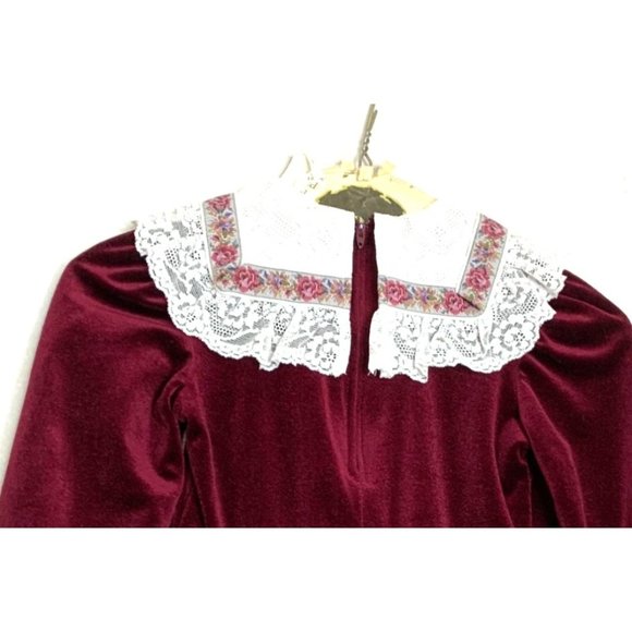 Pretty As A Picture Girls Size 6 Velvet Smocked Dress Lace Tapestry Vintage Wine - Picture 3 of 3